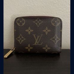 Louis Vuitton Zippy Wallet