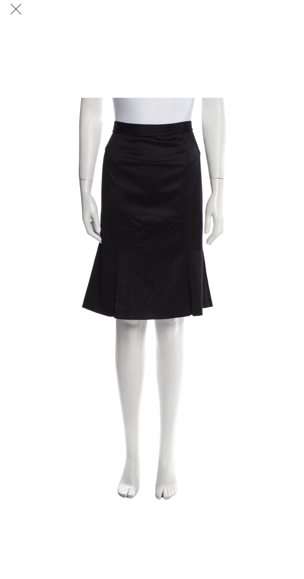 Chic, Classic 100% Virgin Wool Pleat Detail Skirt by Designer NARCISO RODRIGUEZ