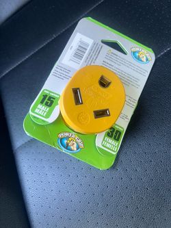 RV Electrical Adapter Male 15A to 30A Female Connector. “Brand New” by Camco.