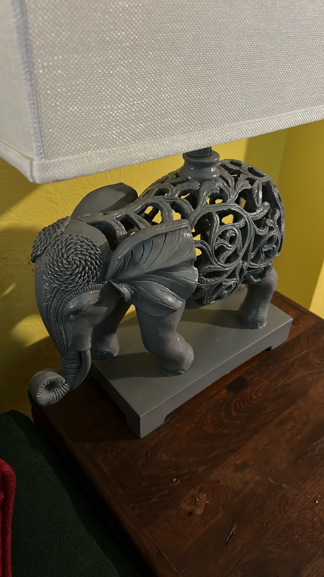 Two Elephant Lights Very Beautiful Very Rare $100 Or Best Offer