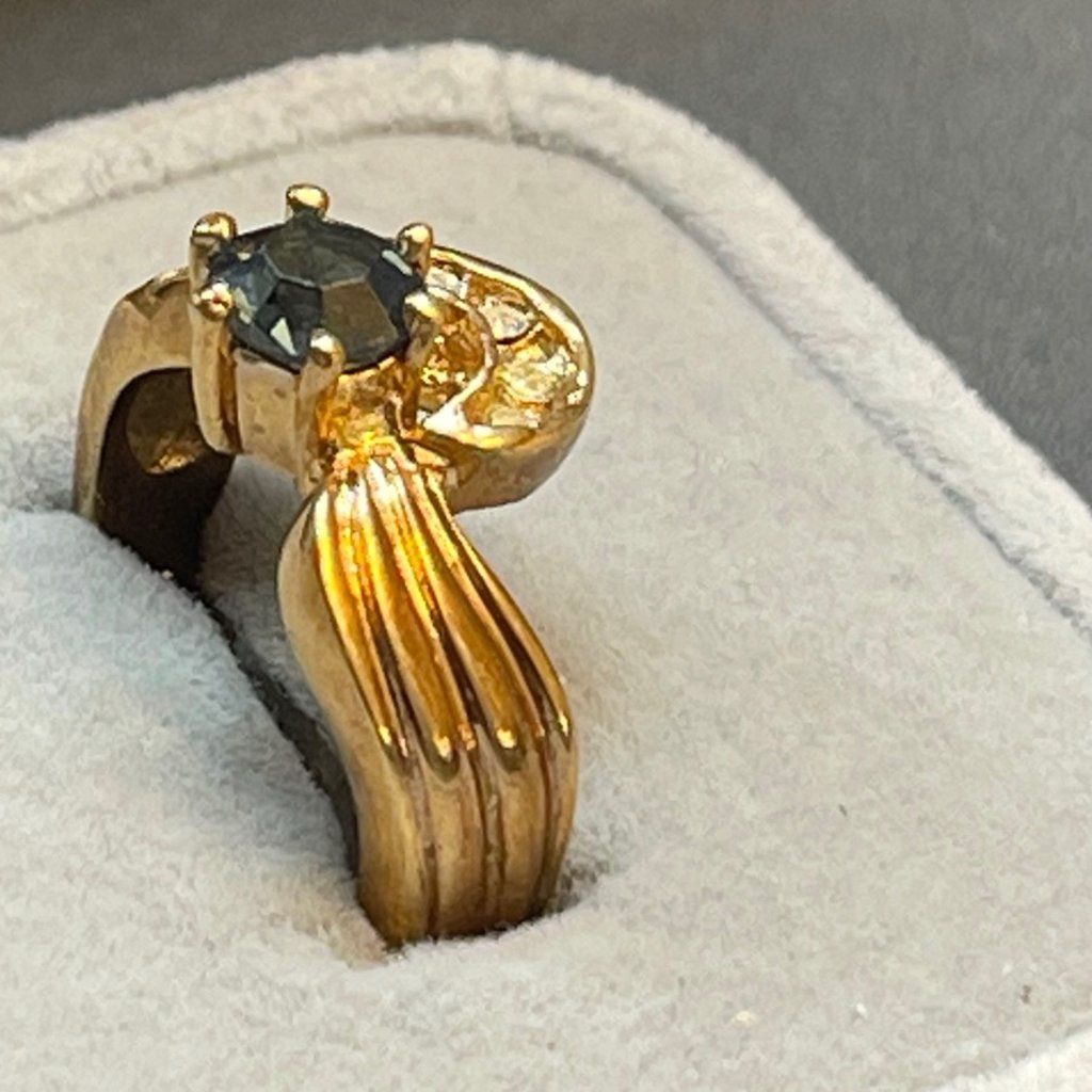 Sapphire blue ring size 6