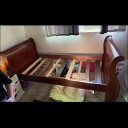 Twin Sleigh Bed