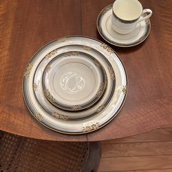 NORITAKE BONE CHINA