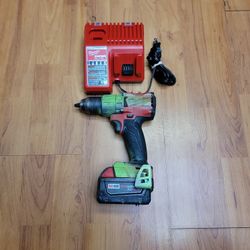 MILWAUKEE 18V FUEL HAMMER DRILL WITH BATTERY AND CHARGER 