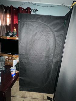 Grow House and grow light