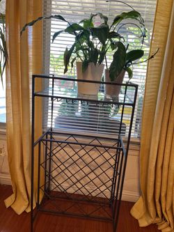 Rack for Wine. Metal with glass that fits perfect