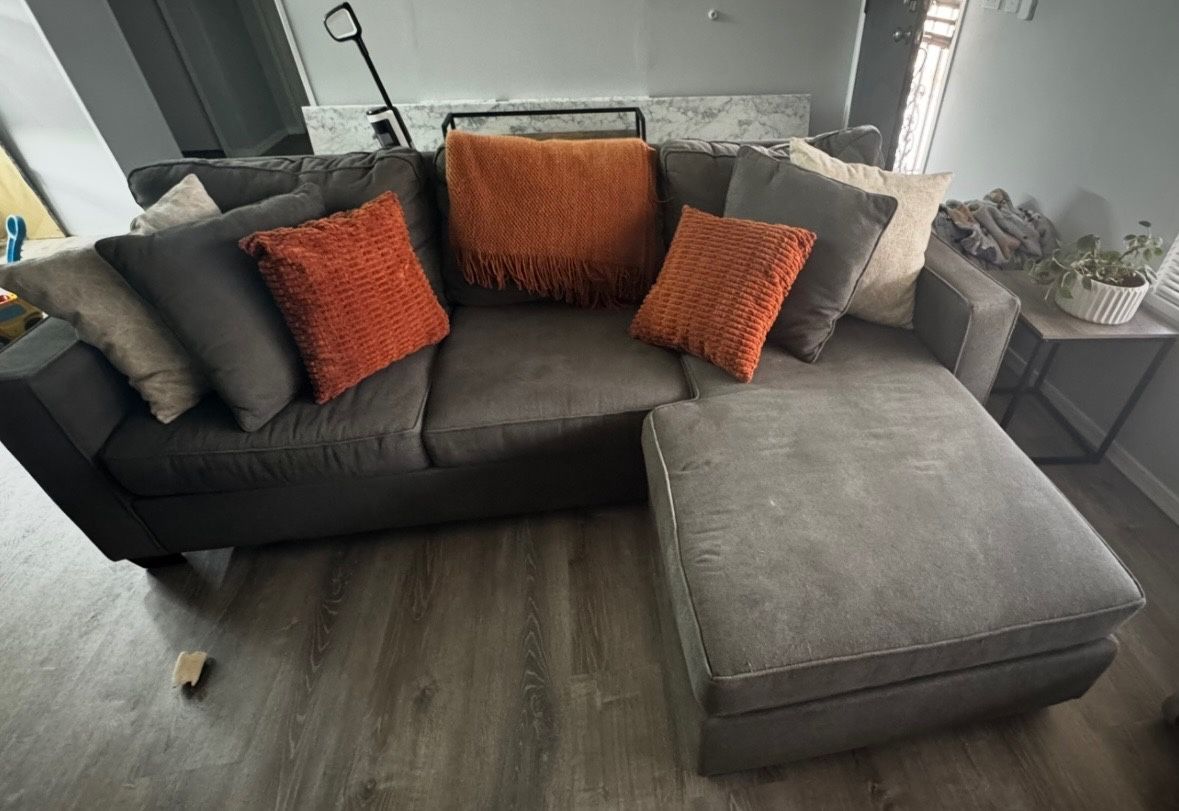 Mathers 91” Sofa With Reversible Chaise | Track Arms