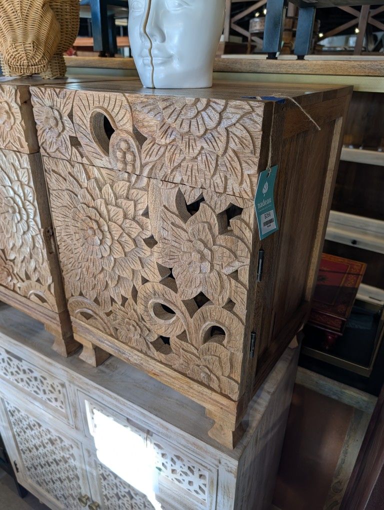 One Drawer One Door Carved Mango Wood Accent Table