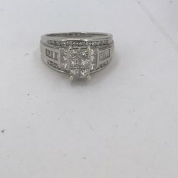 14k White Gold Diamond Ring Size 8