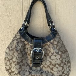 COACH SIGNATURE SHOULDR 3COMPARTMENTS HANDBAG #F15083. PATENT LEATHER TRIM 