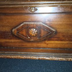 Antique Lane Cedar Hope Chest 