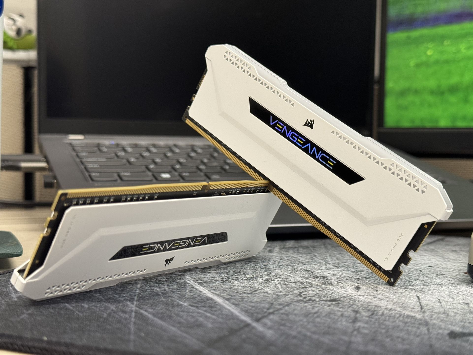 Corsair VENGEANCE RGB PRO SL 32GB (2x16GB) DDR4 DRAM 3600MHz C18 Memory Kit – White 