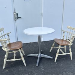 Vantage Solid Wood Chairs With Round Table Set