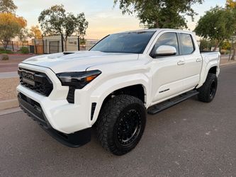 2024 TOYOTA TACOMA TRD SPORT ONLY 11K MILES