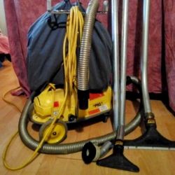 Pig Commercial Rolling Vacuum With All Attachments