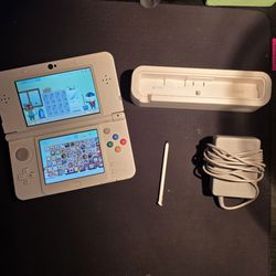 New Nintendo 3DS (Animal Crossing)