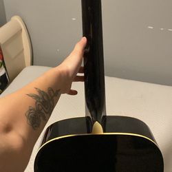 Rogue Acoustic Guitar
