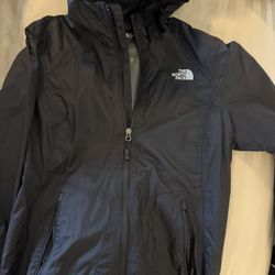 Medium Women’s North Face Rain Jacket, Black