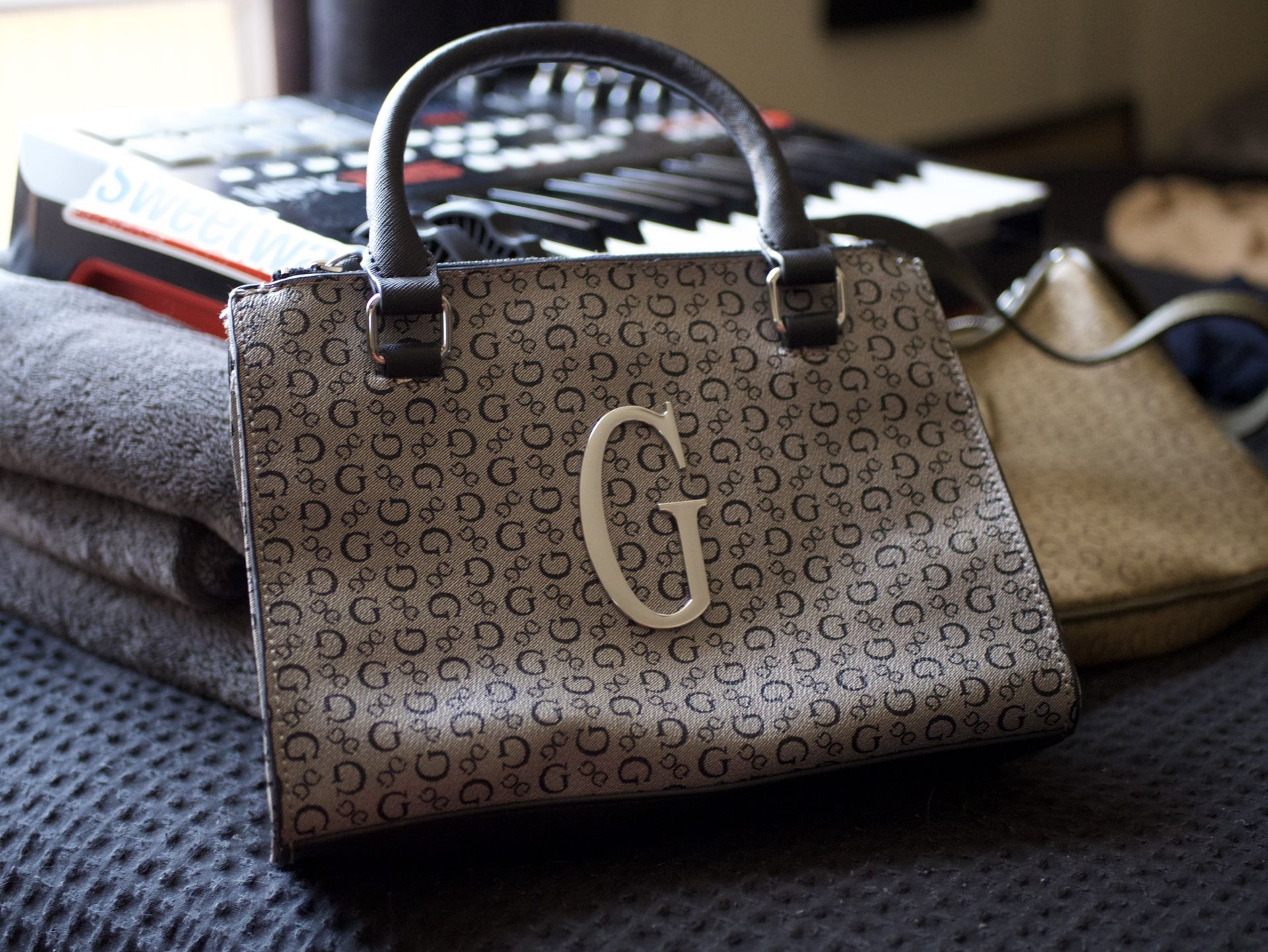 Guess Bags For Sale