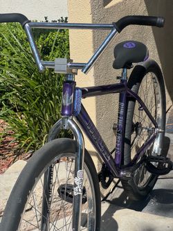 Purple shadow throne (frame trade only for a 701 street co ‼️‼️‼️)