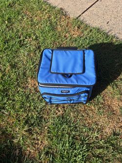 Igloo Blue Soft-Sided Rolling Cooler