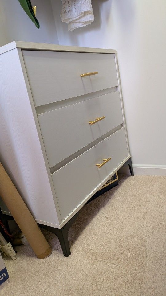 3 Tier Dresser *PICK UP ONLY*