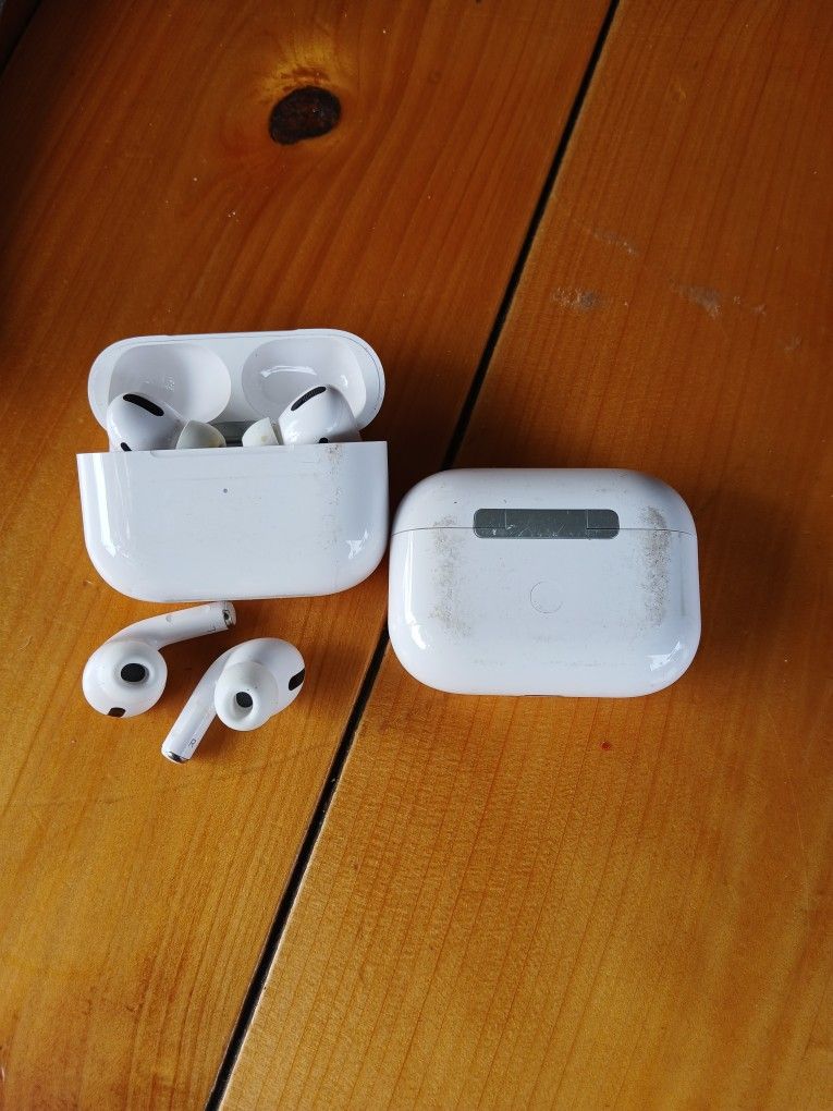 2 Pairs Of Apple Airpods 2 Pro