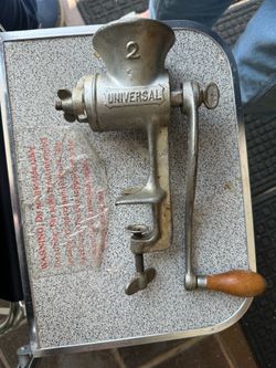 Universal meat grinder