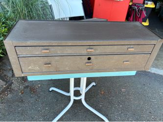 Kennedy Tool Riser / 2 Drawer Center Box Chest 28"