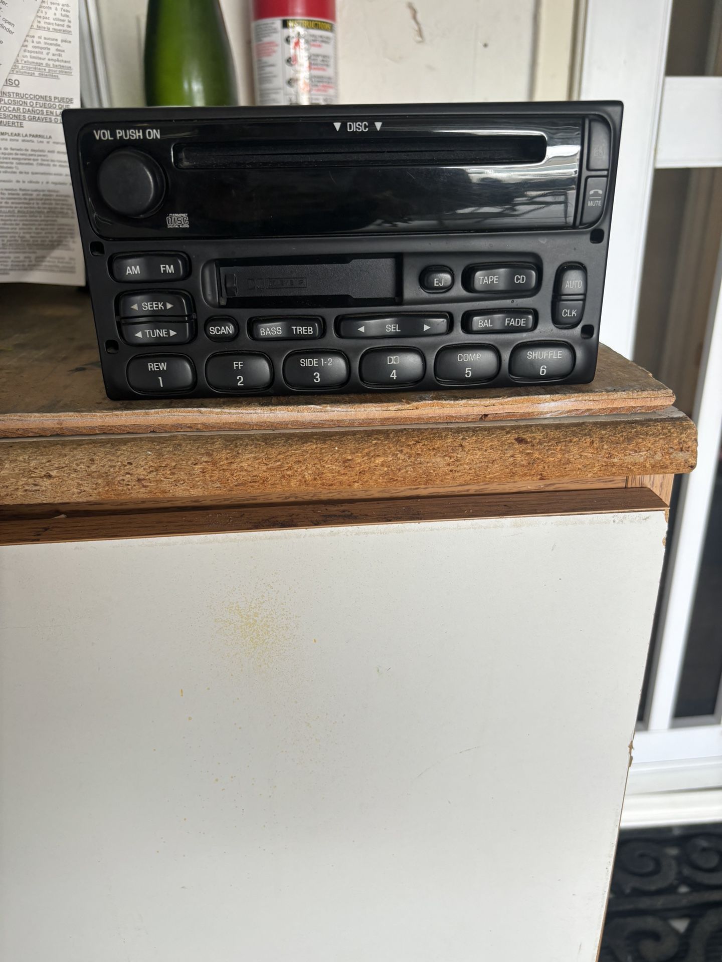 2001 Ford Escape Radio