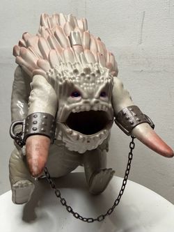Collectible figure of the dragon named Bewilderbeast (Great Bewilderbeast)