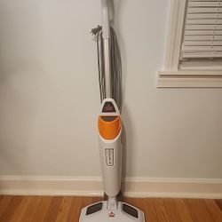 Bissell 1940 Powerfresh Scrubbing & Sanitizing Steam Mop
