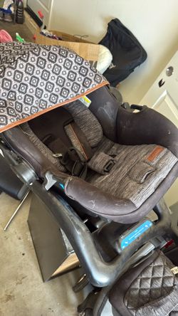 Monbebe car seat and stroller