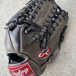 Rawlings GG gamer 12” baseball glove in nice condition . Have more equipment available