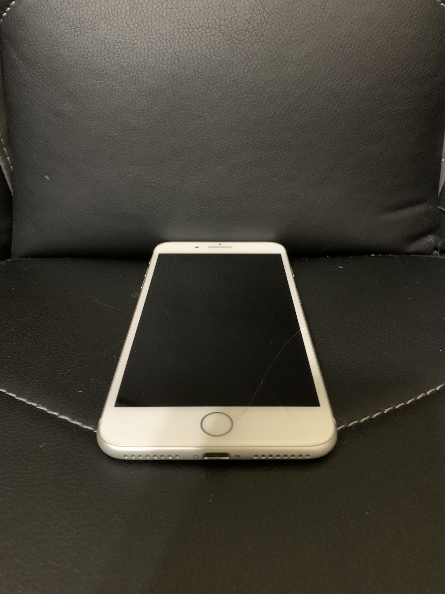 iPhone 7 Plus 128GB  For Parts Only 