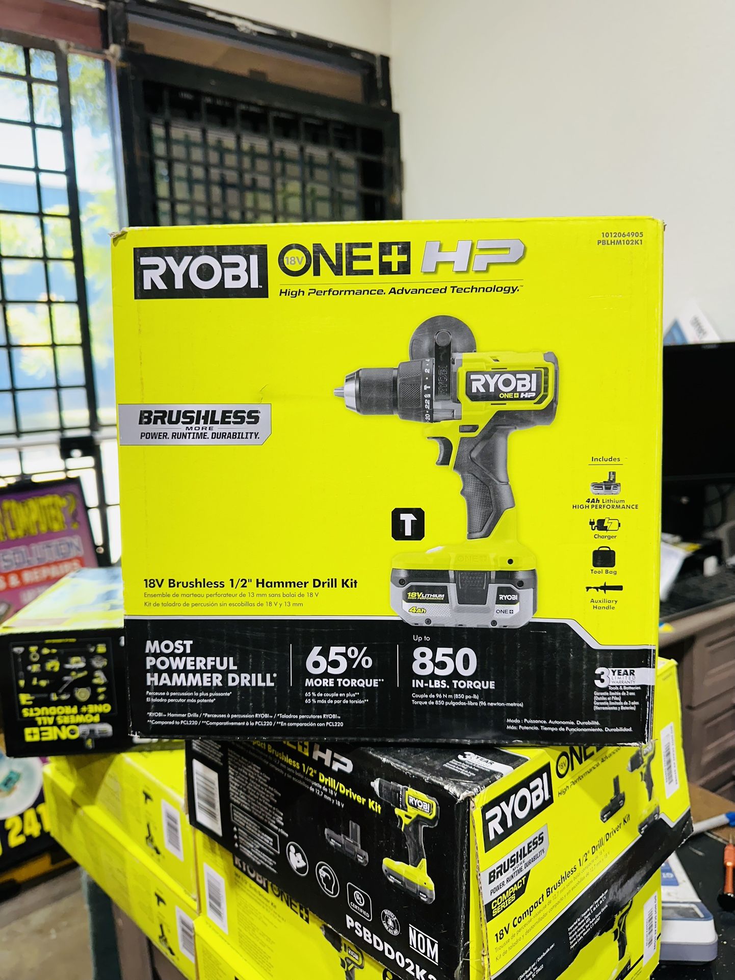 RYOBI ONE+ HP 18V Brushless Cordless 1/2 in. Hammer Drill Kit 4.0 Ah HIGH PERFORMANCE Battery, Charger, and Bag