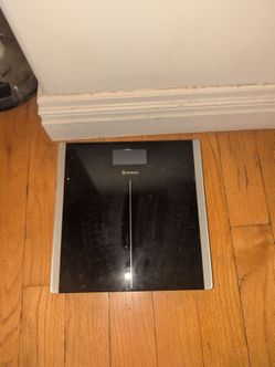 Digital Bathroom Scale - Glass - Accurate - Like New