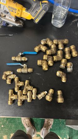 Shark bite fittings