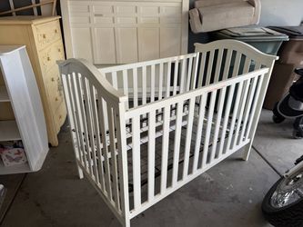 White Wooden Baby Crib