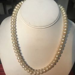 Pearl Neackace
