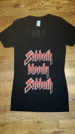 Black Sabbath "Sabbath Bloody Sabbath" V-Neck Slim Fitting T-Shirt! Excellent Condition! Womens Size Medium 