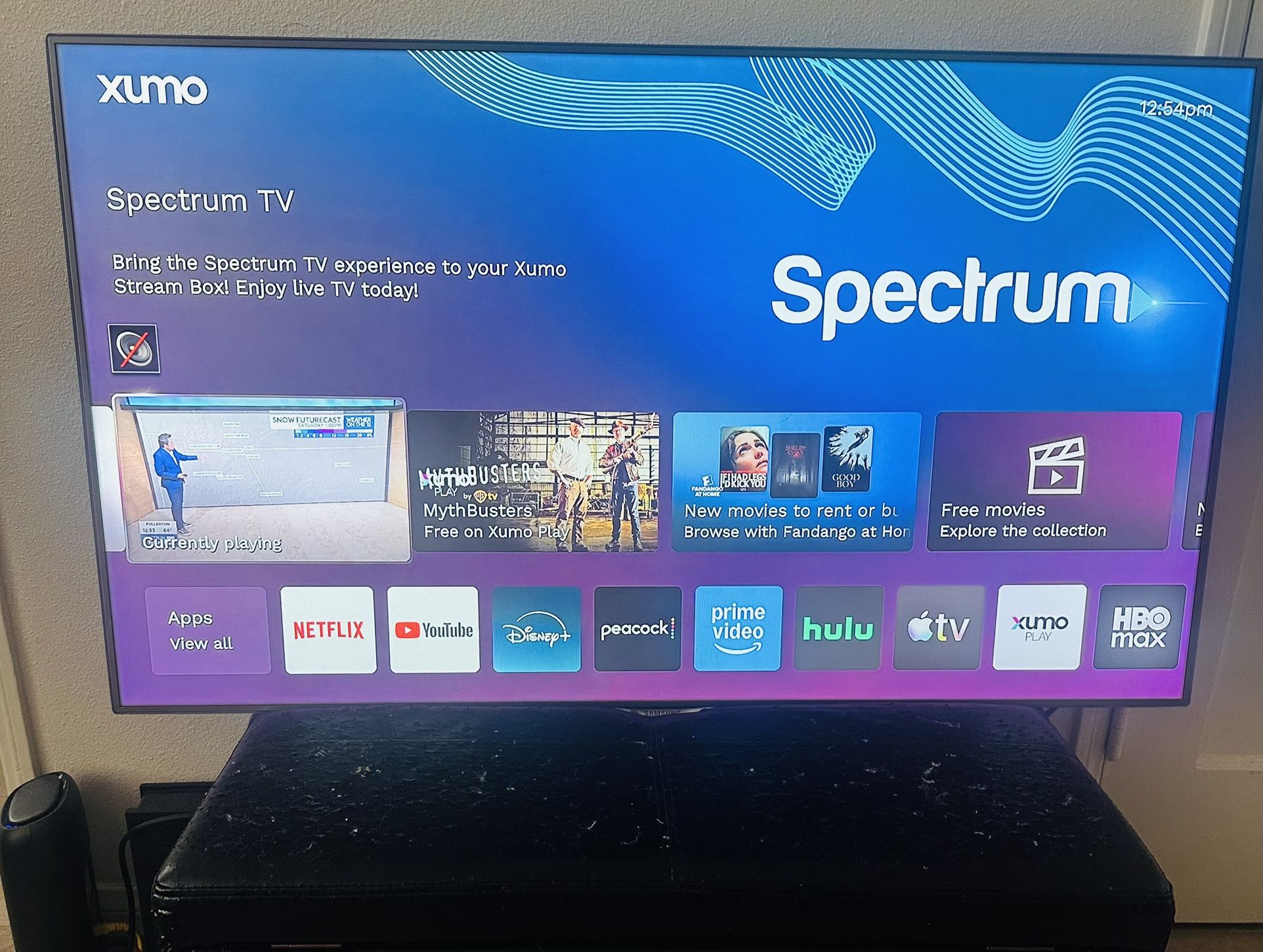 SAMSUNG 40’ Inch Mountable Smart TV