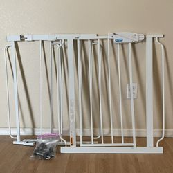 Regalo Easy Step Extra Wide Metal Walk-Through Safety Gate