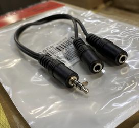 Box/lots  Of 120 3.5mm Stereo Audio Male to 2 Female Headset Mic TRS Y Splitter Cable Adapter