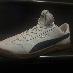 Puma Leather sneakers, brand new, women’s 7 