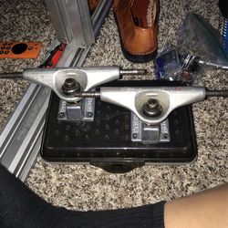 Dark star Skate Trucks