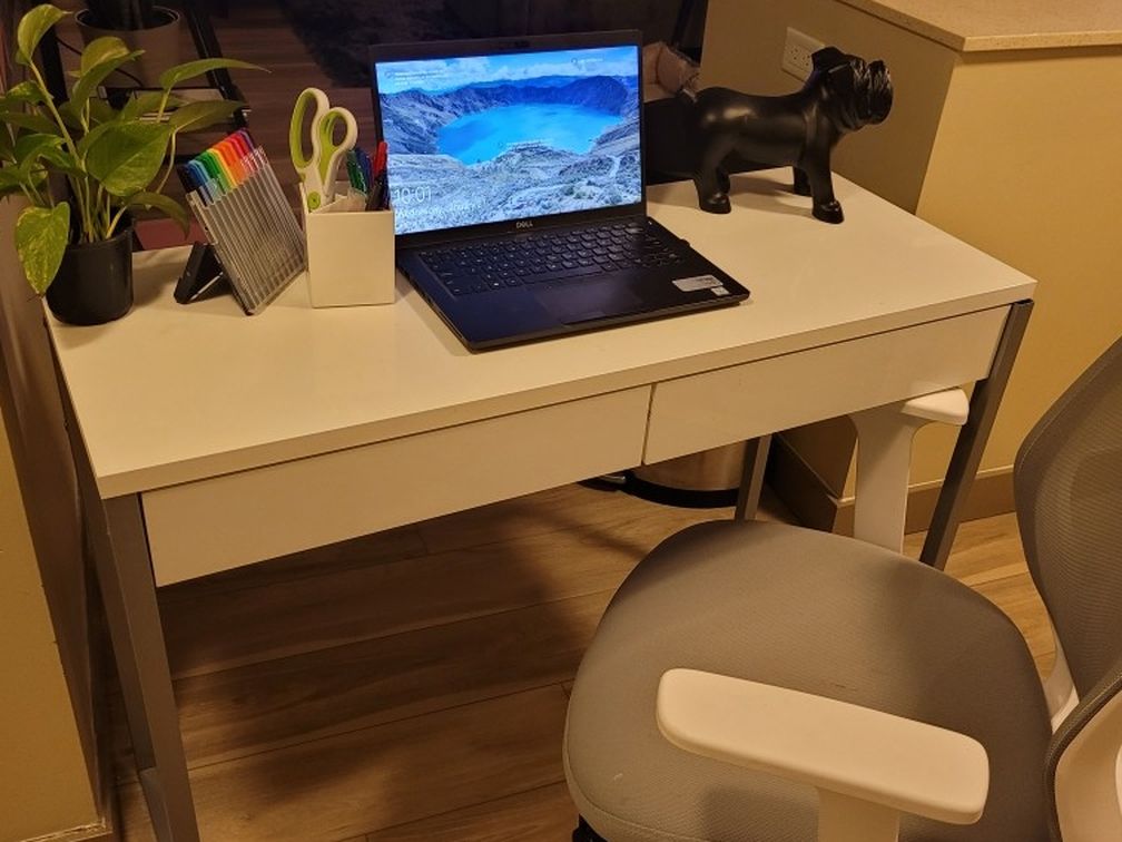 Modern Desk