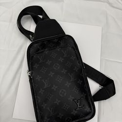 Louis Vuitton Crossbody bag