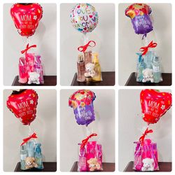   Victoria’s Secret Mother’s Day Gift Sets 🌸🩷More options available . $25 A Set . Pick Up in West Lancaster. Messege me on your way please. 