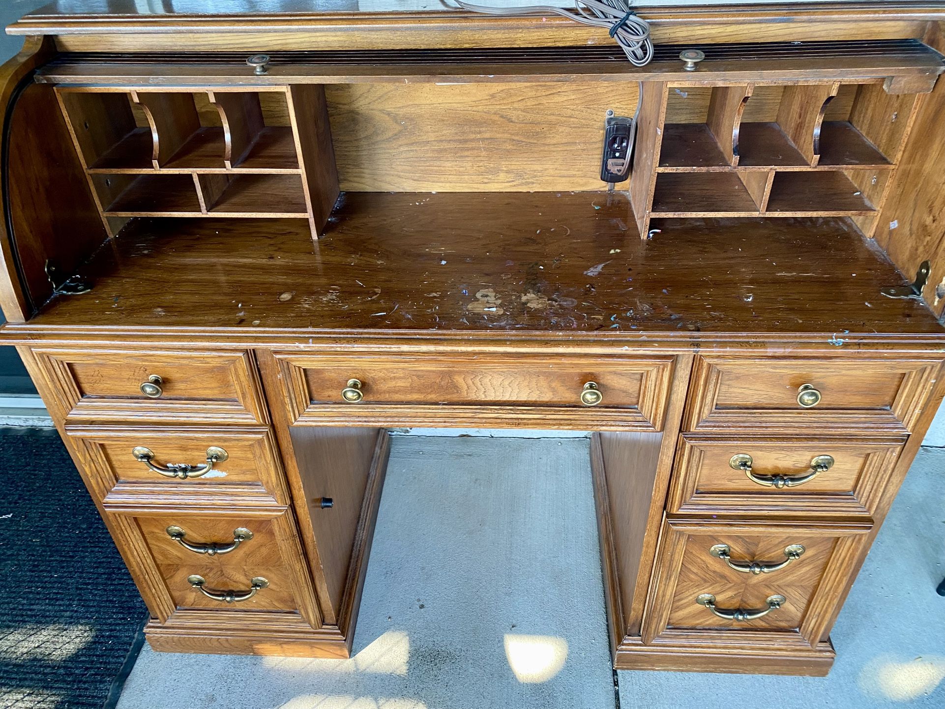 Roll Up Desk
